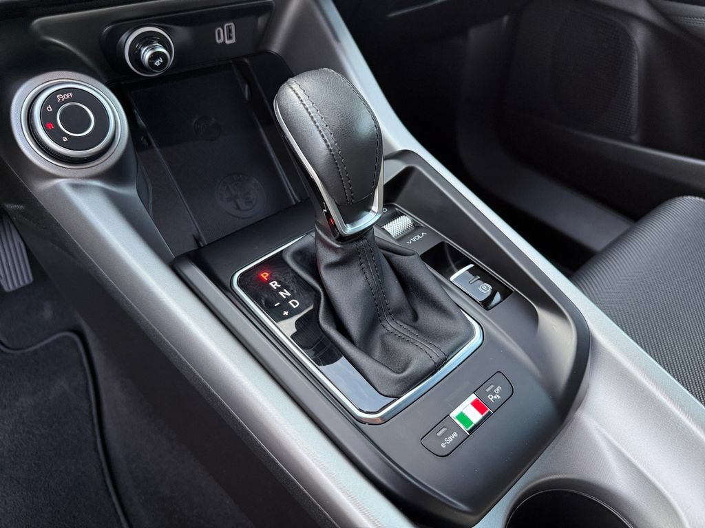 Used 2024 Alfa Romeo Tonale Ti AWD/4WD image 19