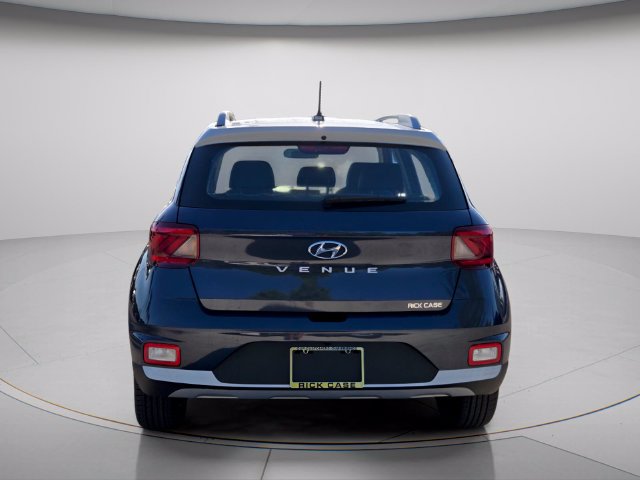 New 2026 Hyundai Venue SEL FWD image 4