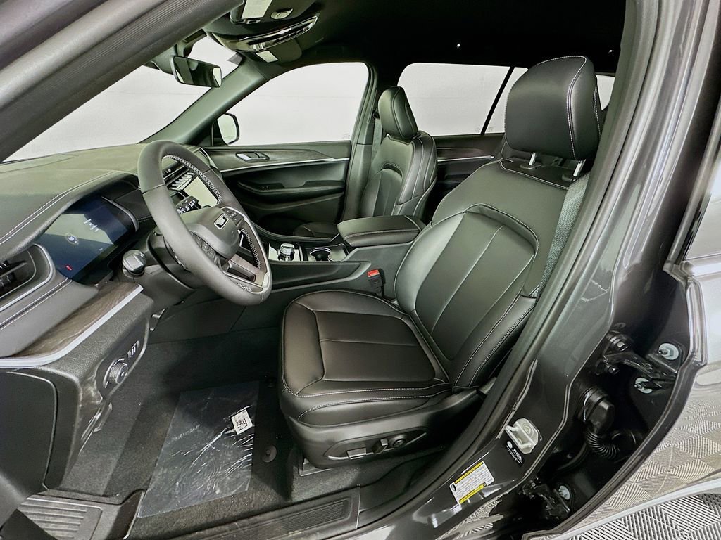 New 2025 Jeep Grand Cherokee L Limited w/ Black Appearance Package image 28