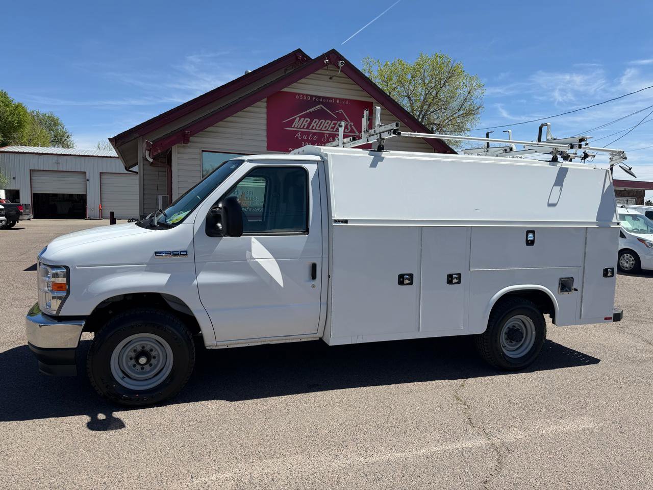 Used 2021 Ford E-350 and Econoline 350 Super Duty w/ Power Windows & Locks Group image 5