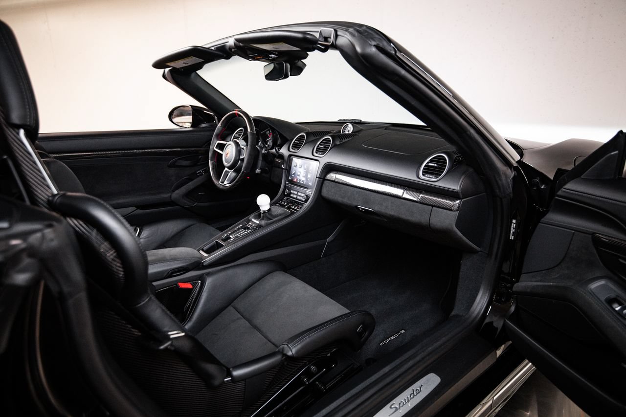 Certified 2022 Porsche 718 Boxster Spyder RWD image 27