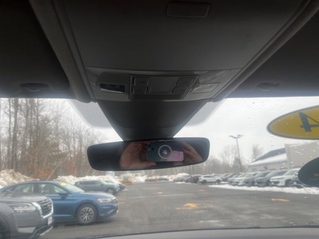 Used 2024 Volkswagen Tiguan S image 16