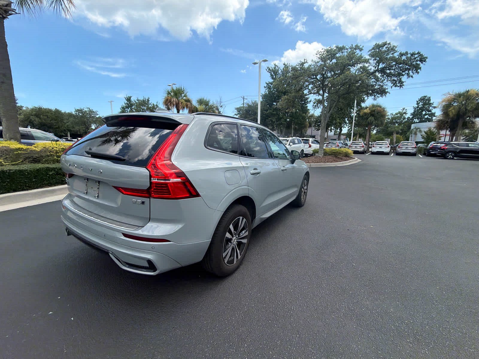 Certified 2024 Volvo XC60 B5 Core w/ Protection Package Premier AWD/4WD image 55