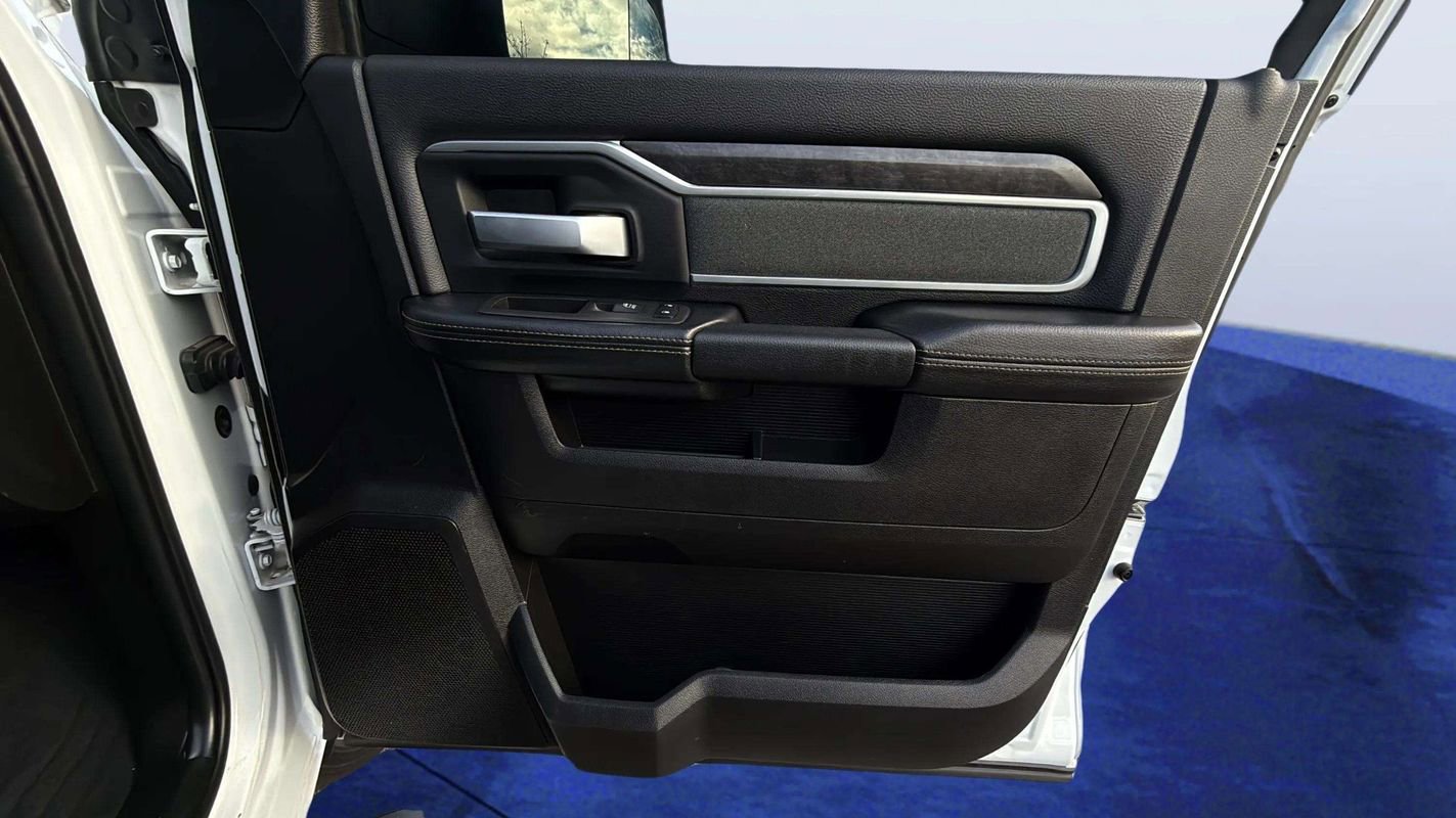 Used 2022 RAM 3500 Big Horn w/ Level C Equiment Group image 17