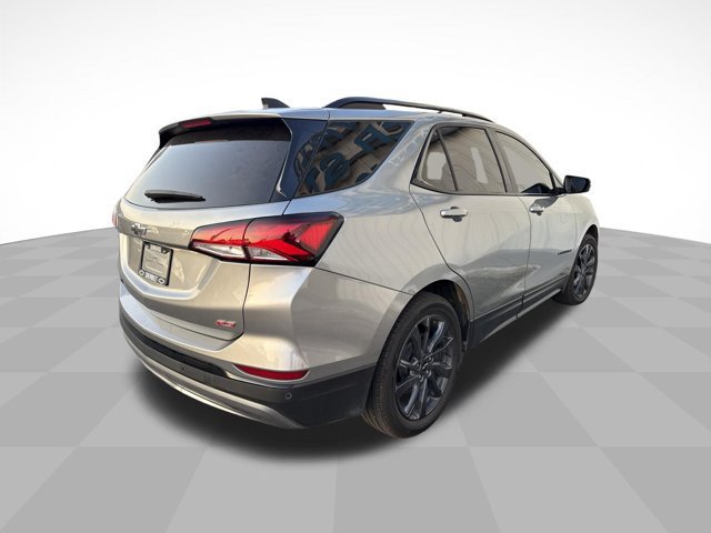 Used 2024 Chevrolet Equinox RS w/ RS Leather Package FWD image 3