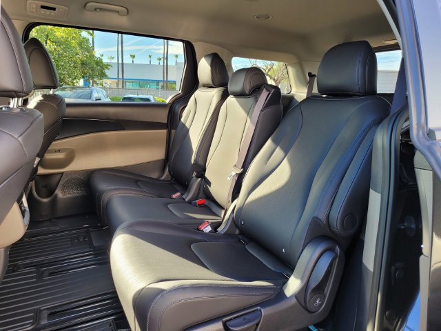 New 2026 Kia Carnival FWD image 7