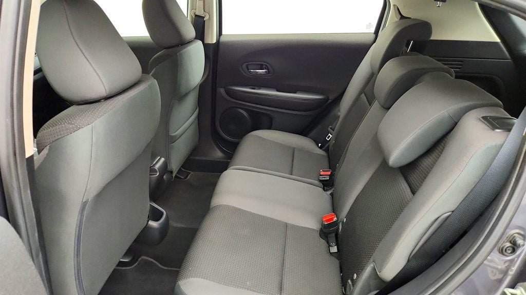 Used 2019 Honda HR-V LX image 19