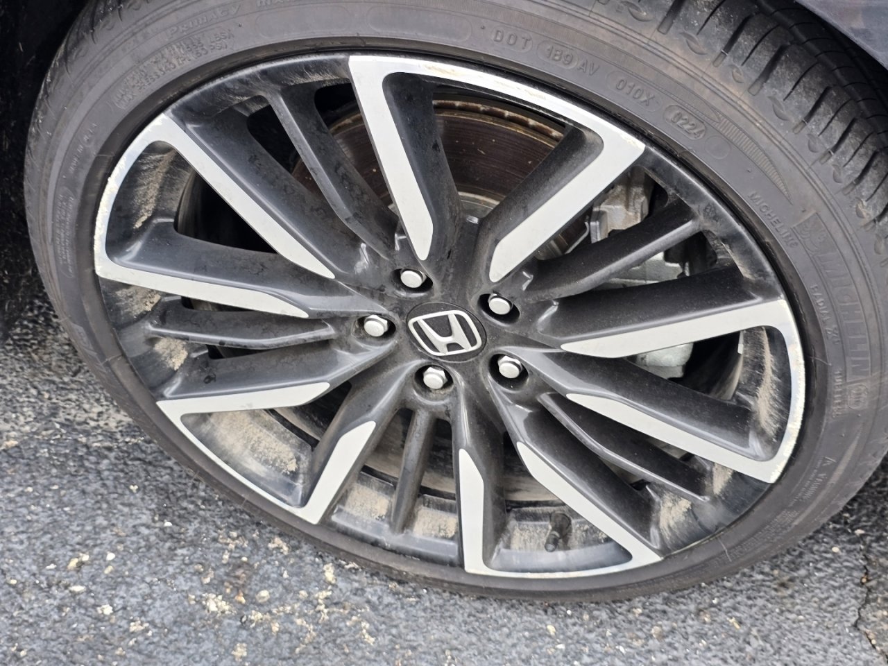 Used 2024 Honda Accord Touring image 9