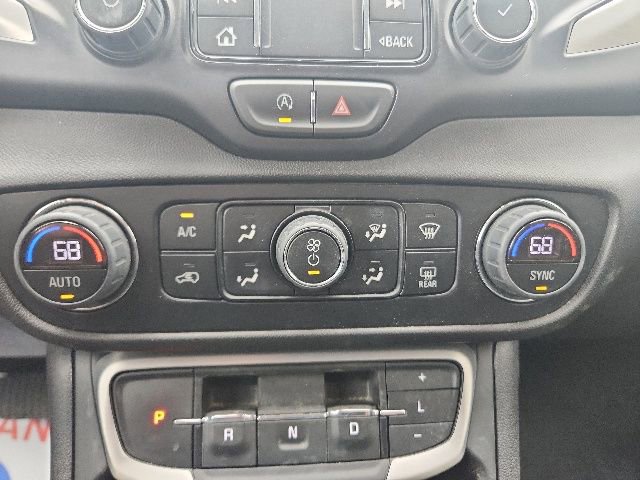 Used 2024 GMC Terrain SLT AWD/4WD image 30