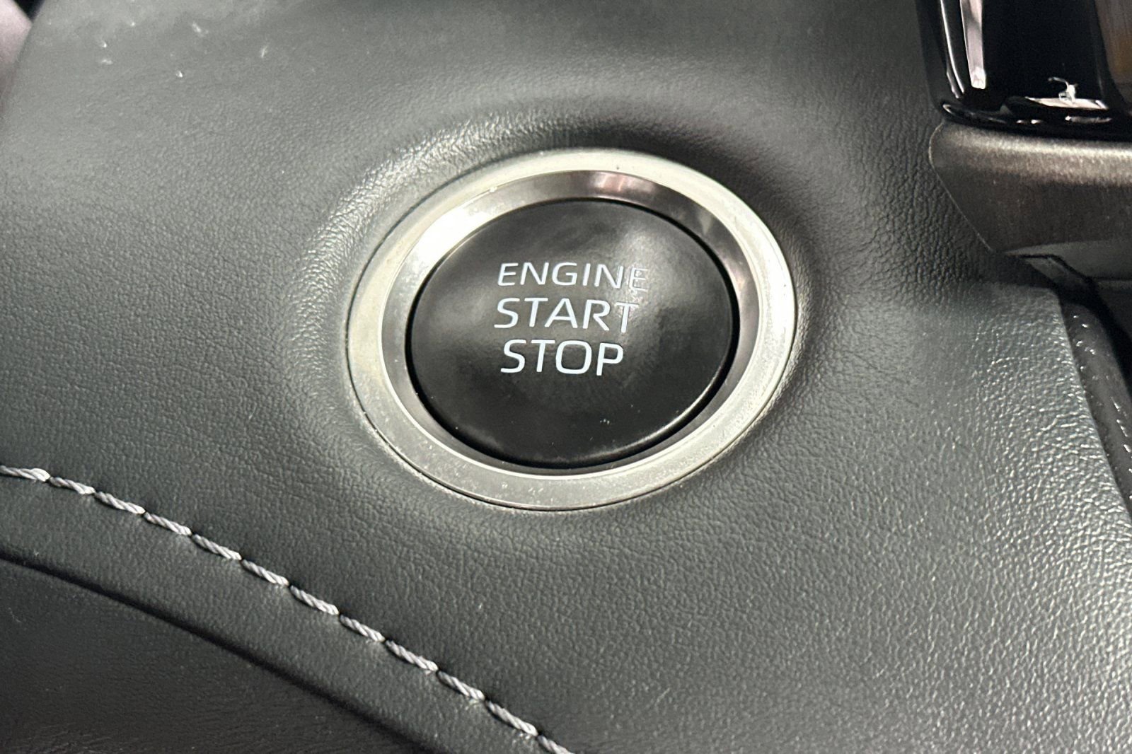 Used 2025 Toyota Highlander LE image 26