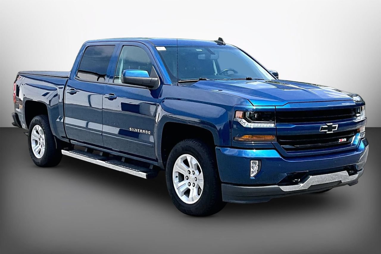 Used 2018 Chevrolet Silverado 1500 LT w/ All Star Edition AWD/4WD image 2