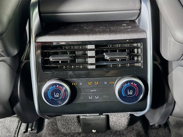 Used 2025 Land Rover Range Rover SE image 27