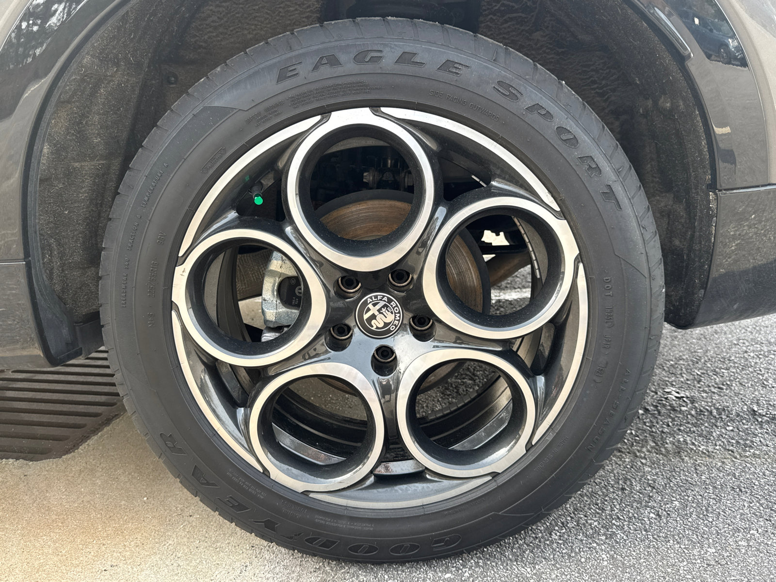 Used 2025 Alfa Romeo Tonale image 22