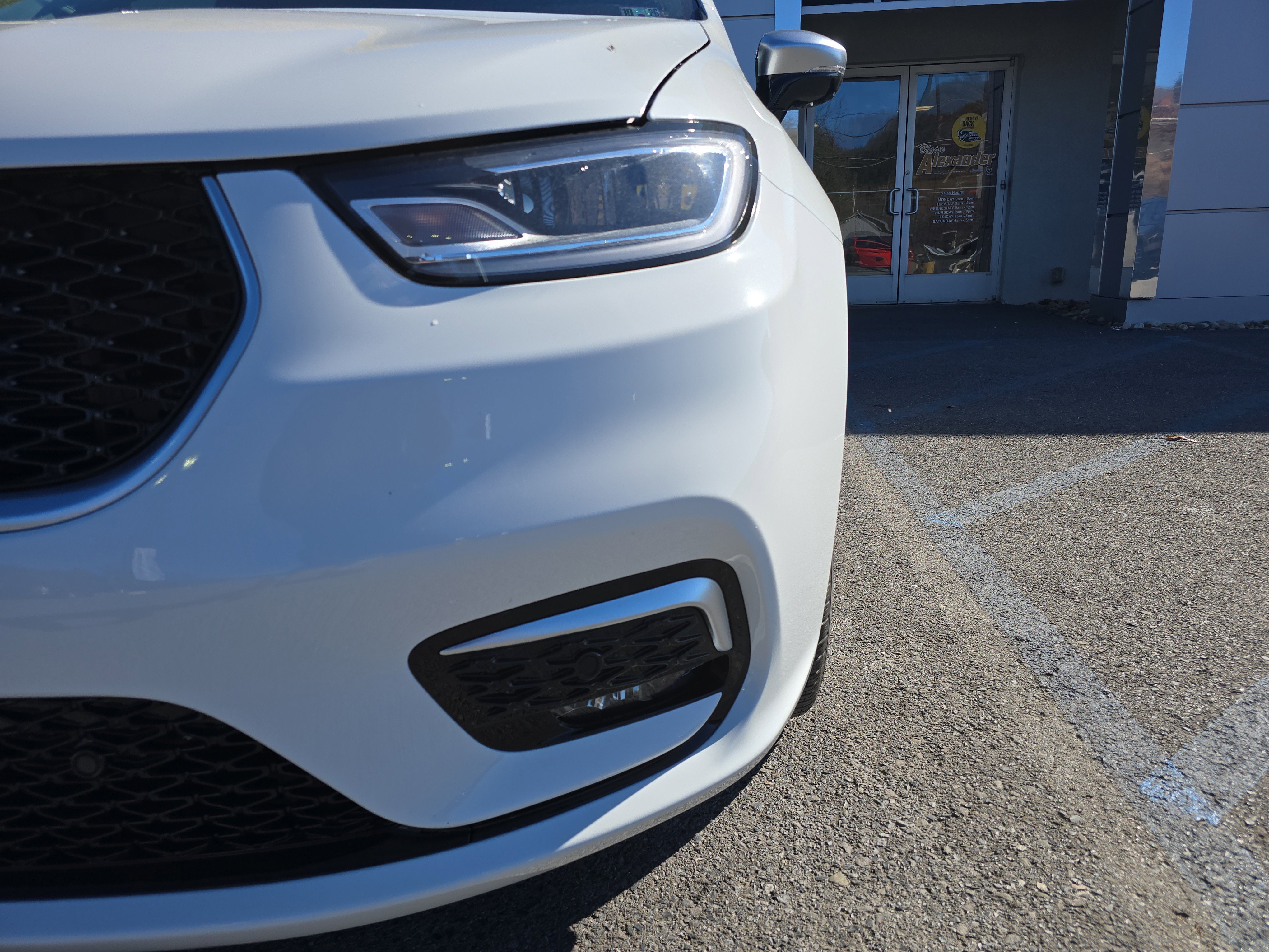 New 2026 Chrysler Pacifica Pinnacle image 11