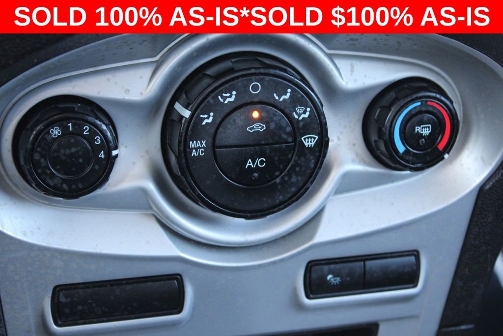 Used 2015 Ford Fiesta SE image 33