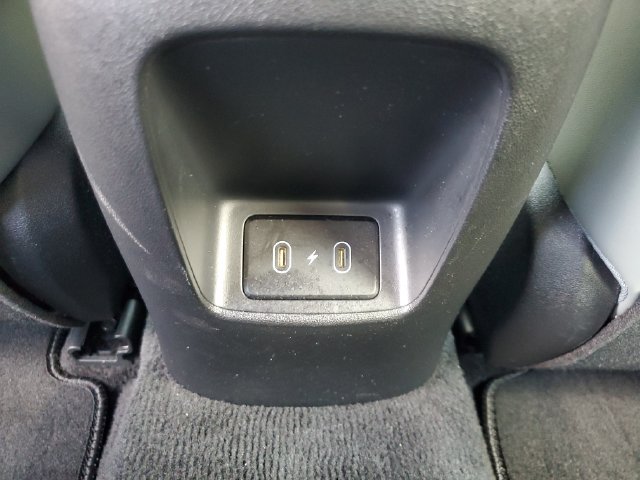 Used 2024 Hyundai Elantra Limited FWD image 18