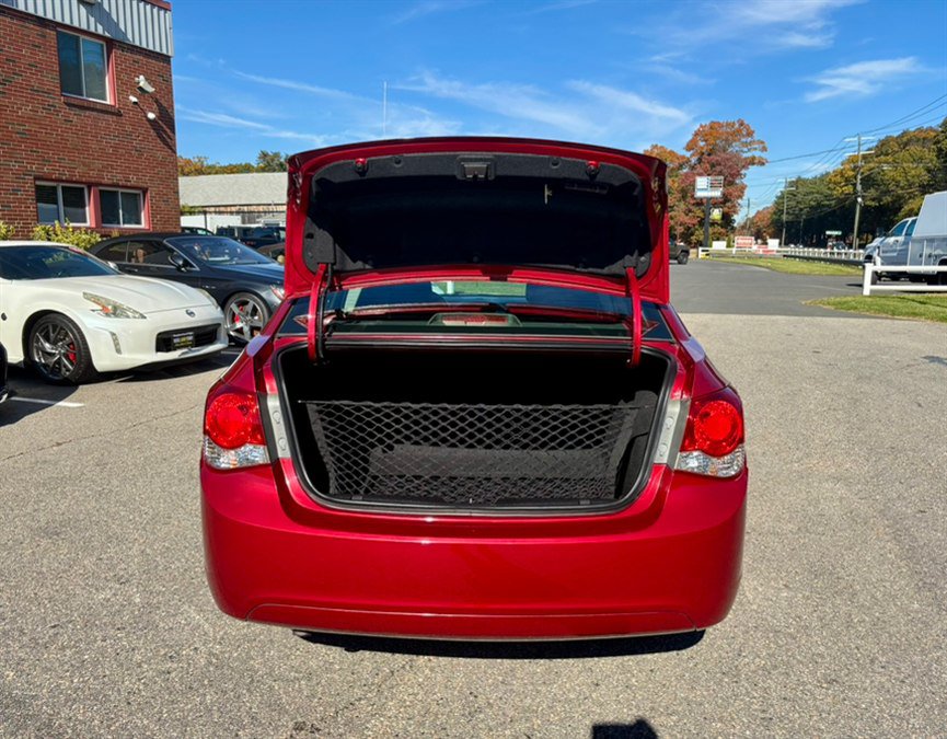 Used 2014 Chevrolet Cruze LT w/ Technology Package FWD image 29