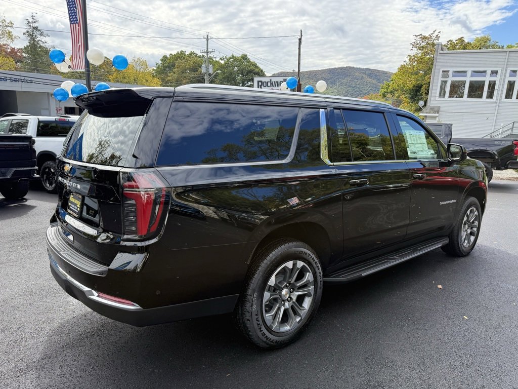 New 2026 Chevrolet Suburban LS image 5