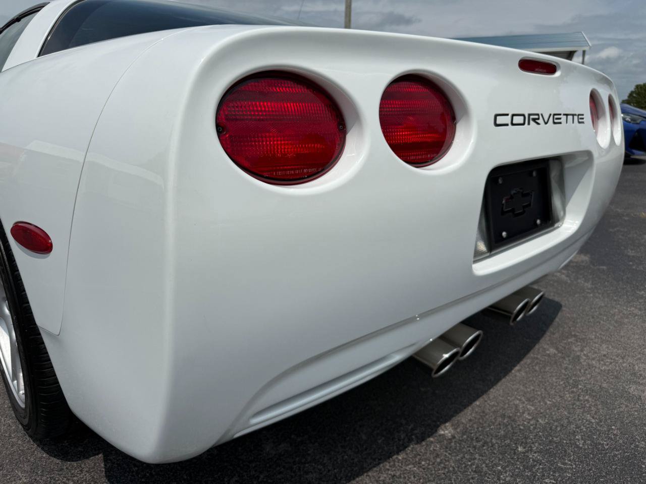 Used 1998 Chevrolet Corvette Coupe RWD image 22