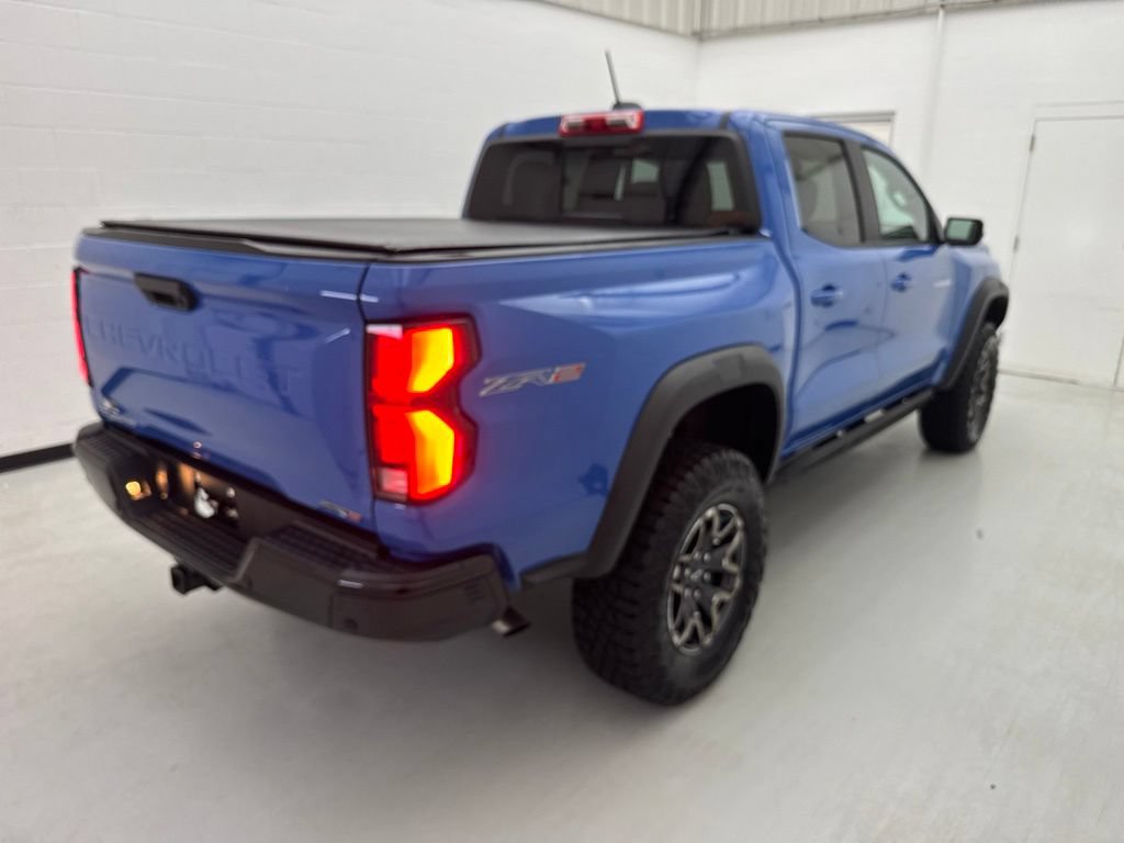 Used 2025 Chevrolet Colorado ZR2 AWD/4WD image 7