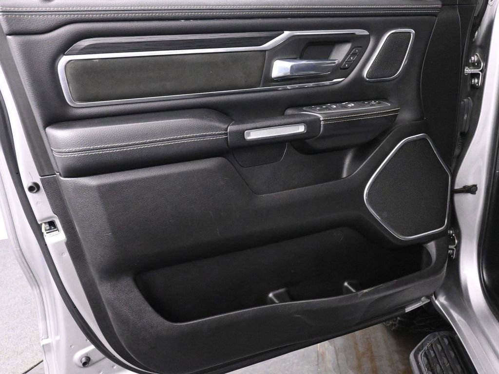 Used 2023 RAM 1500 Laramie AWD/4WD image 13