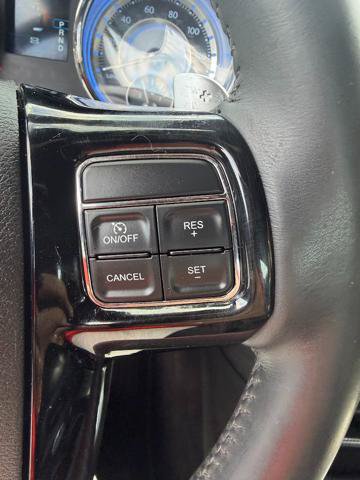 Used 2014 Chrysler 300 S RWD image 12
