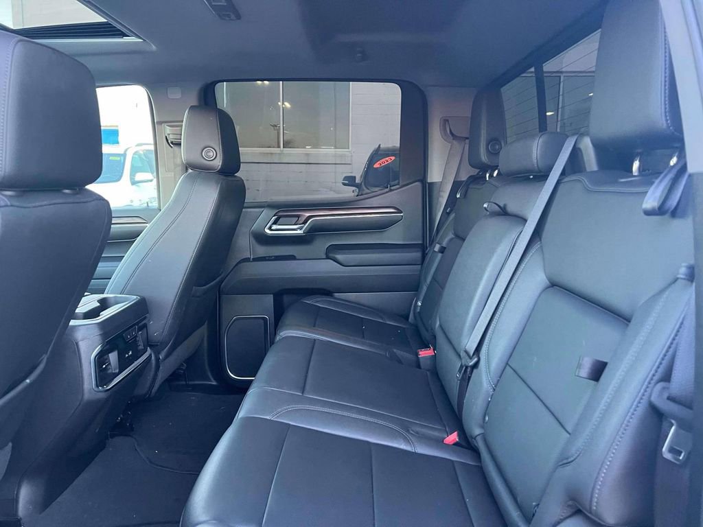 Used 2023 GMC Sierra 1500 SLT w/ SLT Convenience Package AWD/4WD image 10