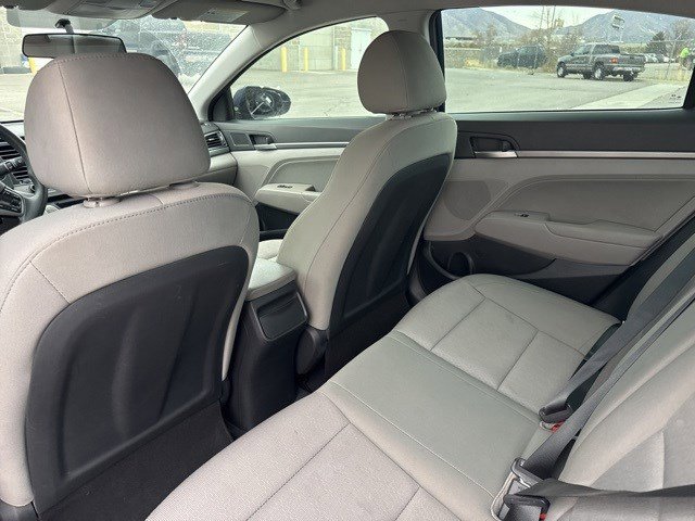 Used 2017 Hyundai Elantra SE image 11