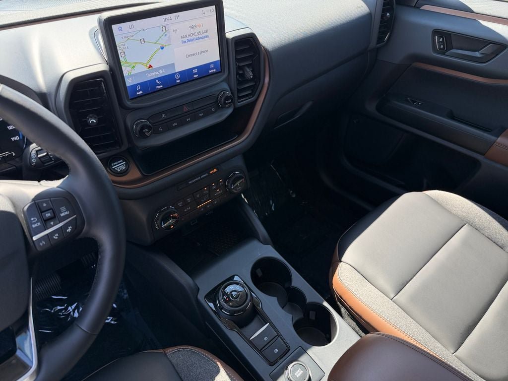 Used 2024 Ford Bronco Sport Outer Banks w/ Tech Package AWD/4WD image 18