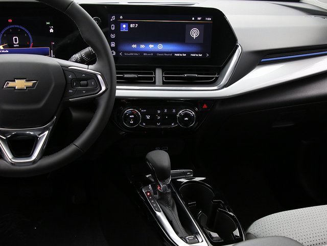 New 2026 Chevrolet Trax LT w/ Driver Confidence Package image 15