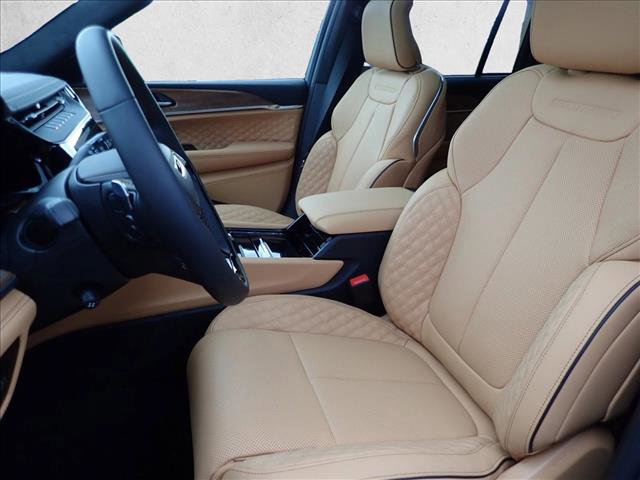 New 2026 Jeep Grand Cherokee Summit w/ Obsidian Package image 13