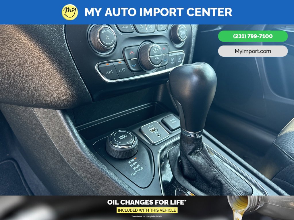 Used 2023 Jeep Cherokee Altitude Lux image 21