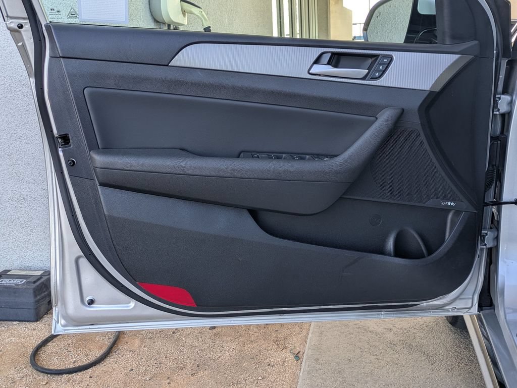 Used 2018 Hyundai Sonata Limited FWD image 15