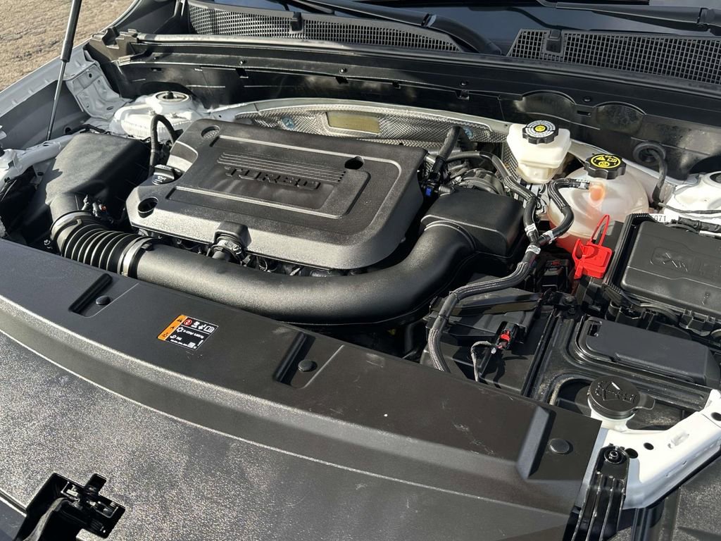 Certified 2023 Buick Envision Essence image 10