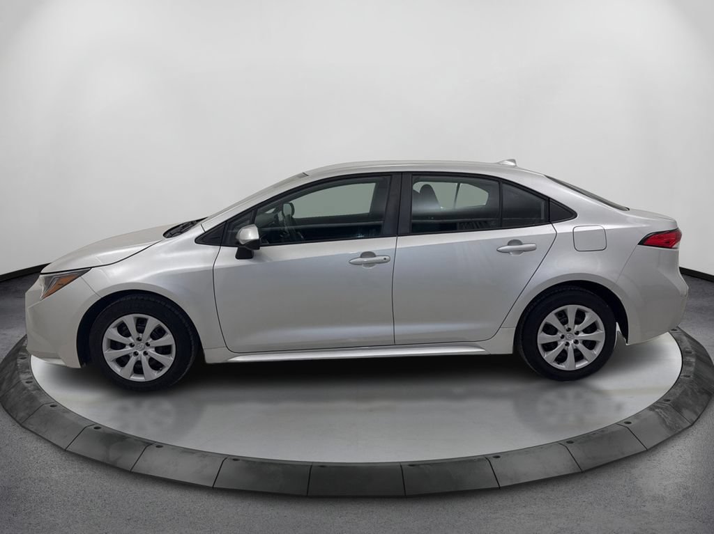 Used 2022 Toyota Corolla LE FWD image 8