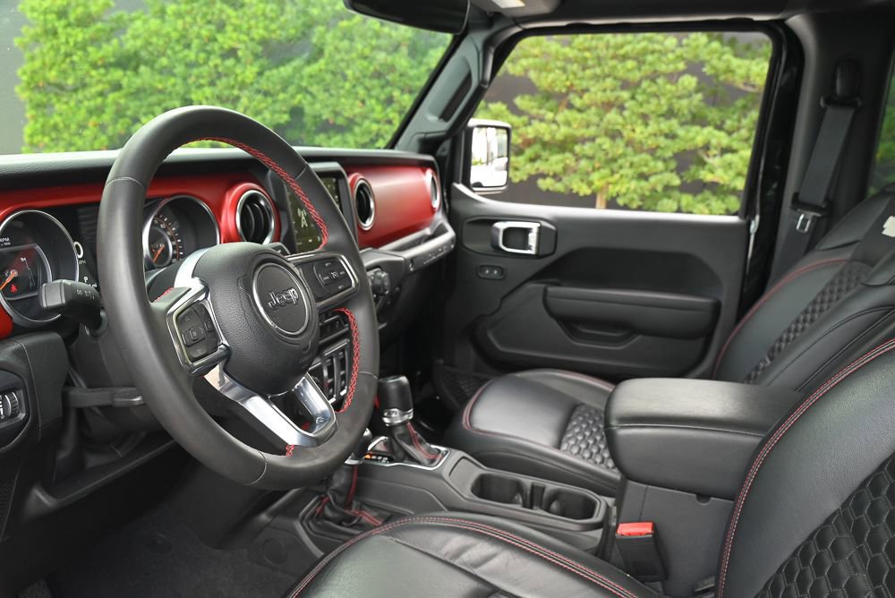Used 2023 Jeep Wrangler Rubicon AWD/4WD image 6