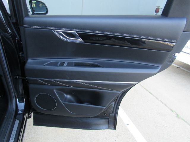 Used 2021 Genesis GV80 2.5T image 25