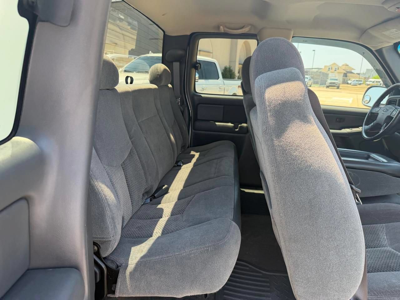 Used 2005 Chevrolet Silverado 1500 LS RWD image 16