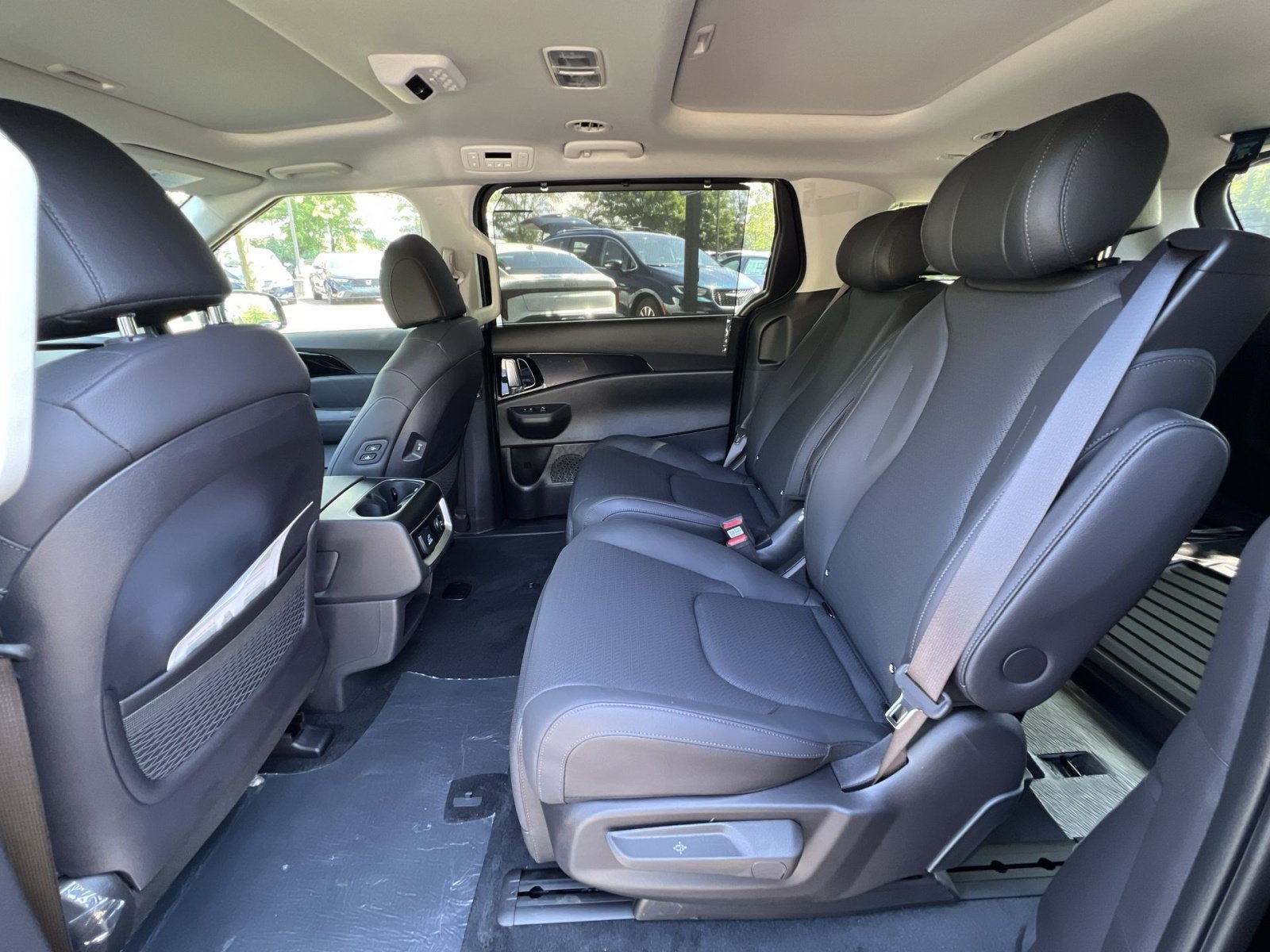 New 2027 Kia Carnival SX Prestige FWD image 29
