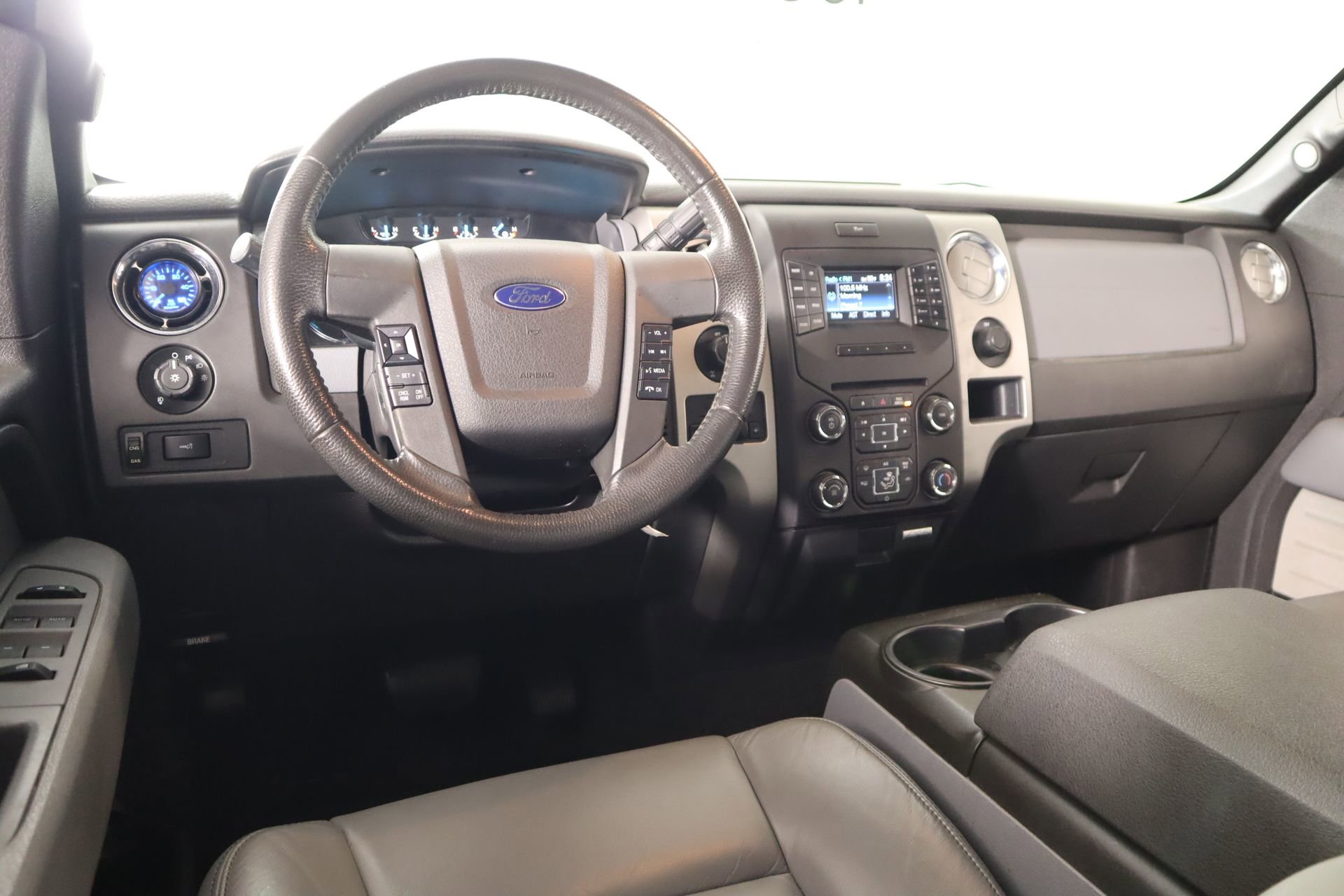 Used 2014 Ford F150 XLT w/ Equipment Group 302A Luxury image 2