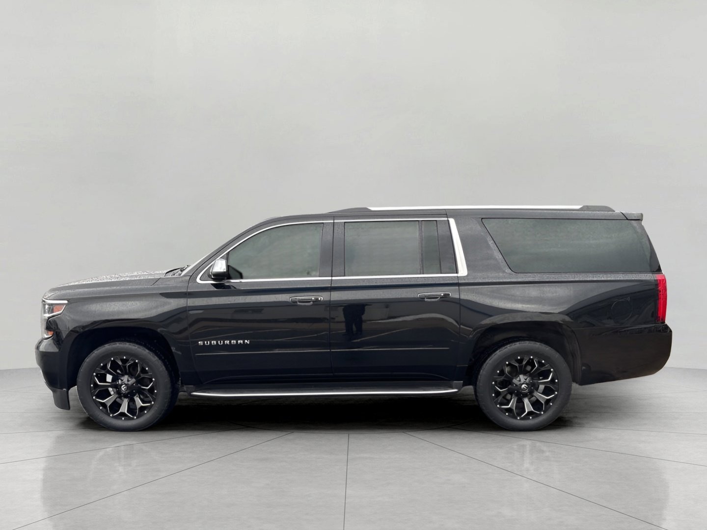 Used 2020 Chevrolet Suburban Premier AWD/4WD image 7