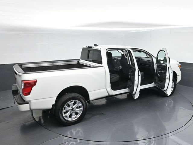 Used 2024 Nissan Titan SV w/ SV Convenience Package image 61