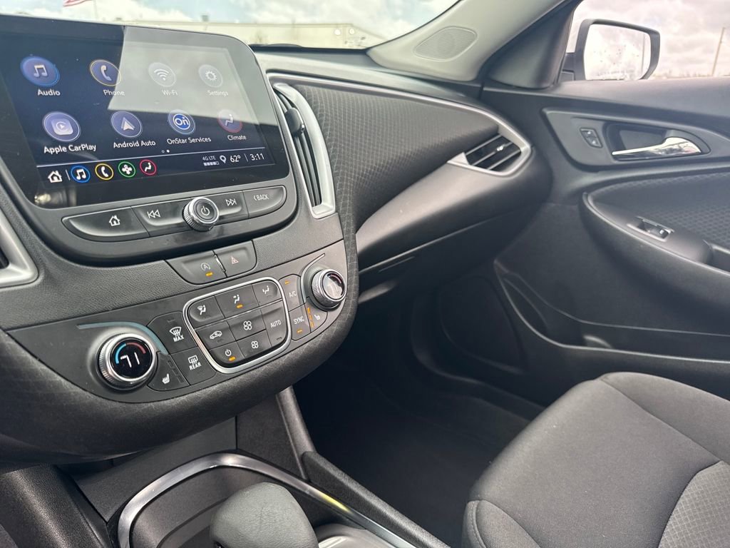 Used 2024 Chevrolet Malibu LT image 19