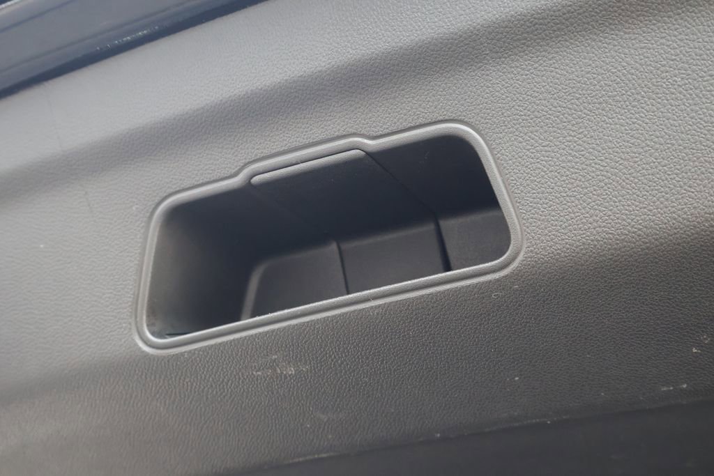 Used 2023 Cadillac Escalade Sport Platinum w/ LPO, ONYX Package image 65