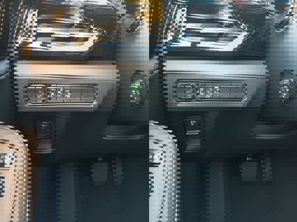 Used 2025 Acura MDX w/Technology Package image 27