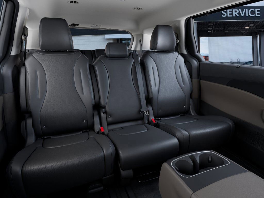 New 2026 Kia Carnival EX image 16