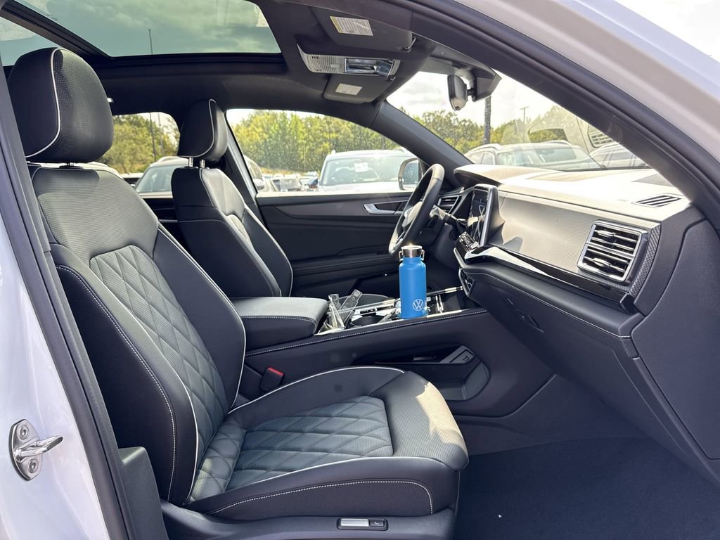 New 2025 Volkswagen Atlas Cross Sport SEL Premium R-Line image 20