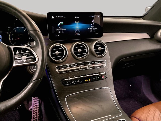 Used 2021 Mercedes-Benz GLC 300 4MATIC image 6