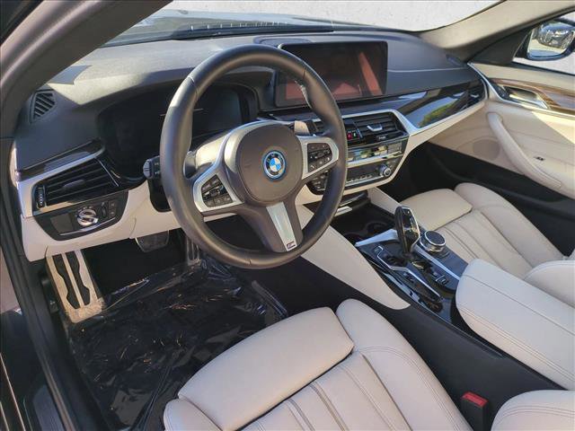 Used 2023 BMW 530e w/ M Sport Package RWD image 10