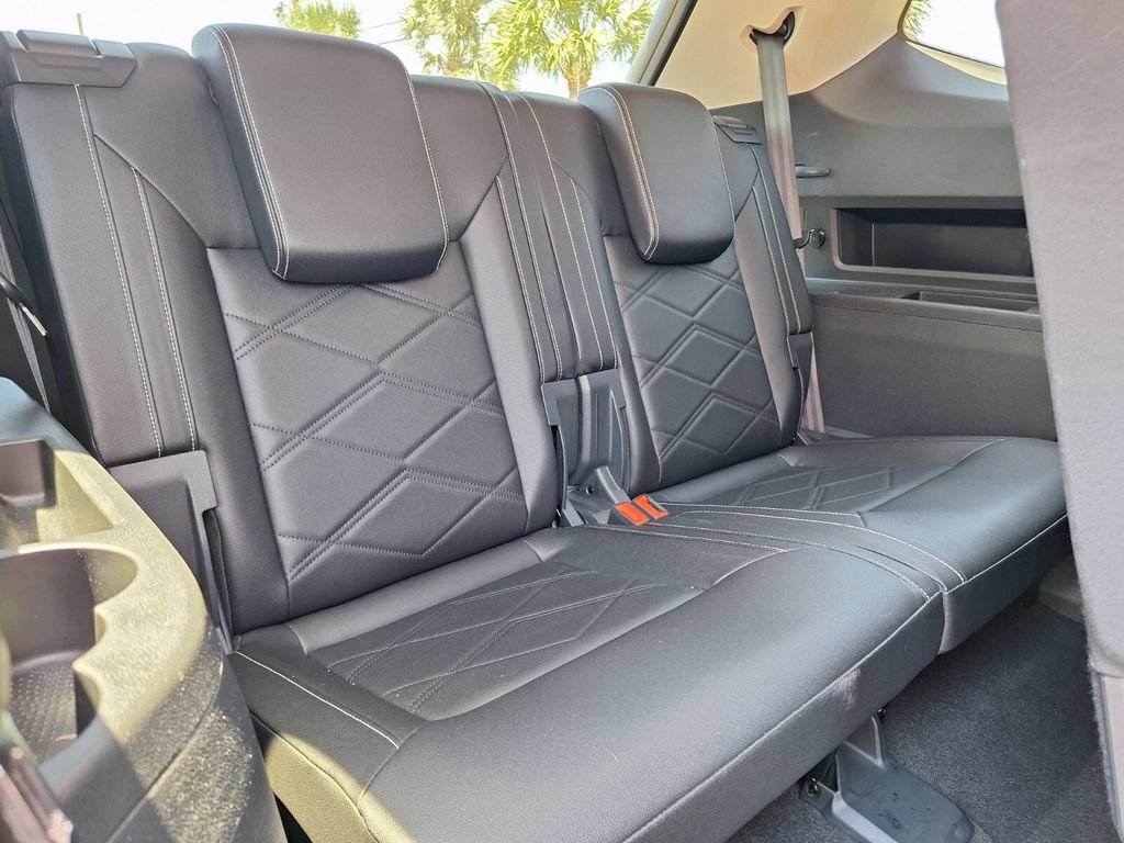Used 2025 Volkswagen Atlas SE FWD image 29